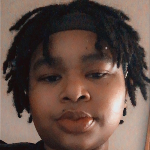 Meet your Posher, Aariona - Picture 1 of 1